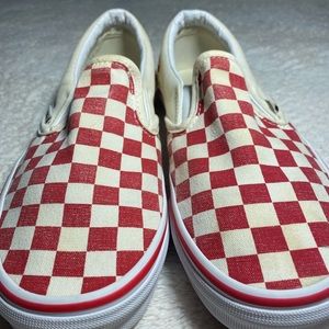 Red and white checkered vans❤️🤍Size 8